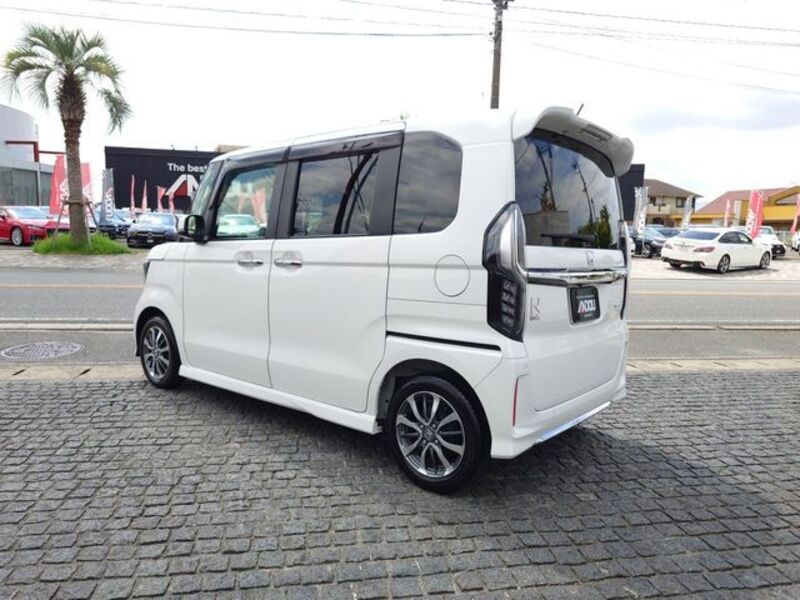 N BOX CUSTOM