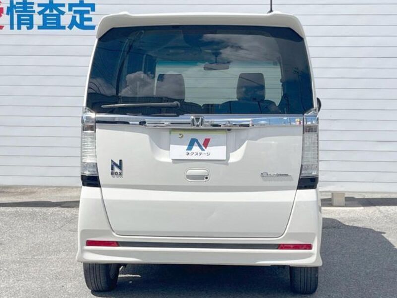 N BOX CUSTOM