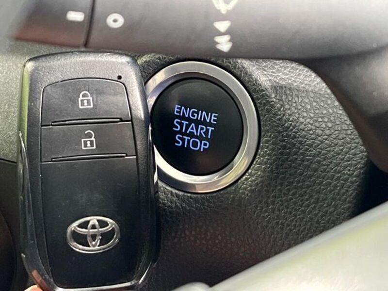 YARIS CROSS