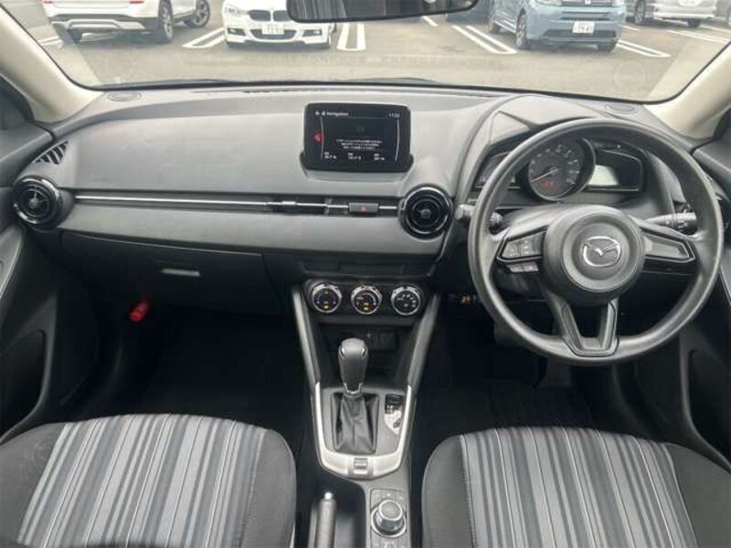 MAZDA2