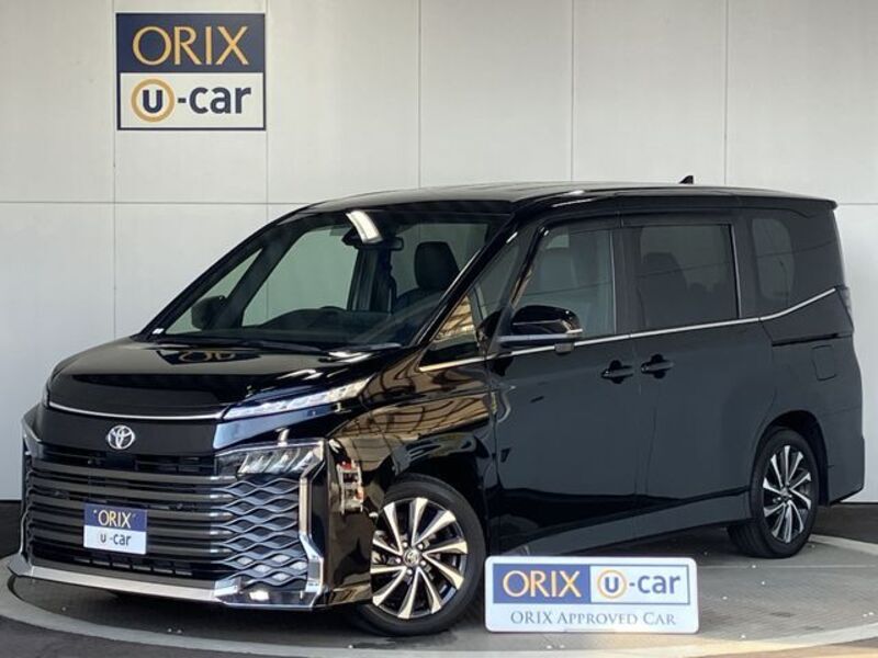 TOYOTA VOXY