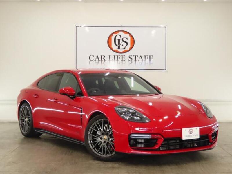 PORSCHE PANAMERA