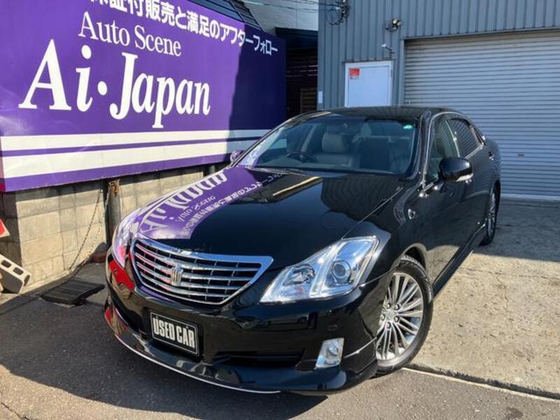 TOYOTA CROWN