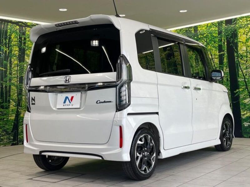 N BOX CUSTOM
