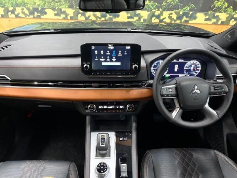 OUTLANDER PHEV