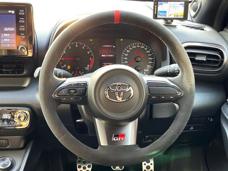 GR YARIS