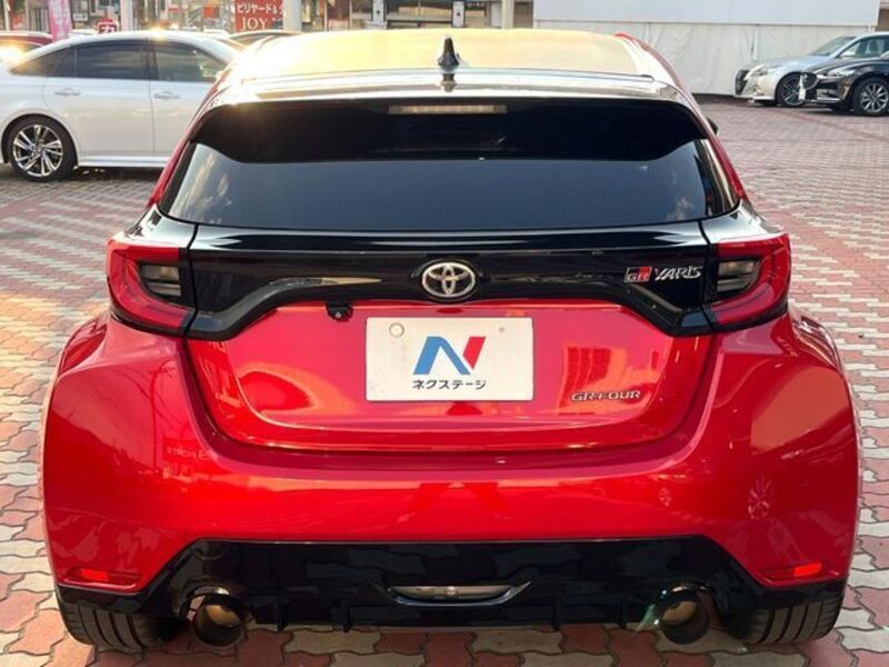GR YARIS