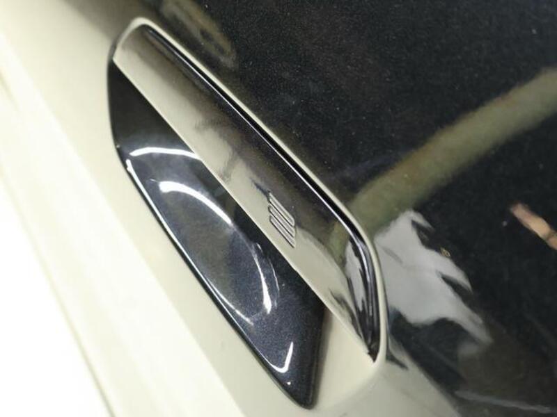 4 SERIES