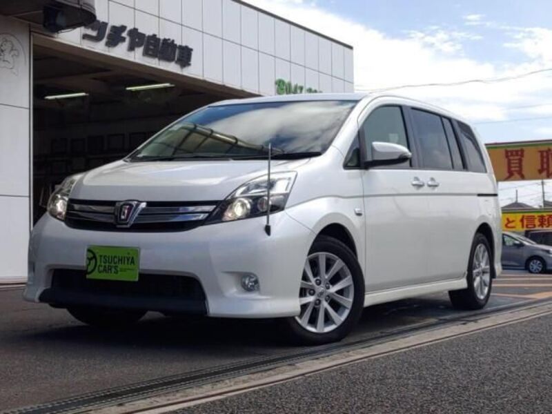 TOYOTA ISIS