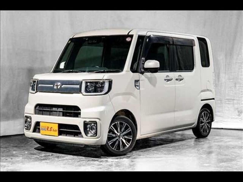 TOYOTA PIXIS MEGA