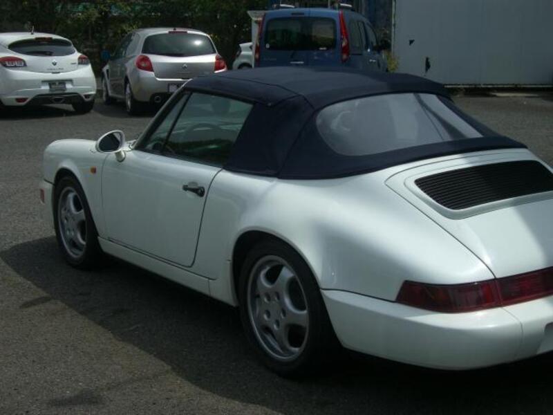 911
