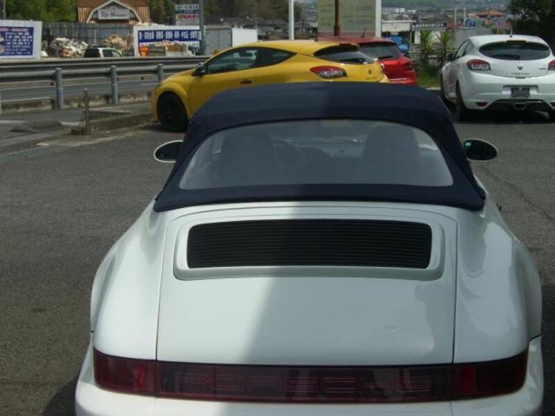 911