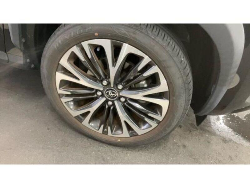YARIS CROSS