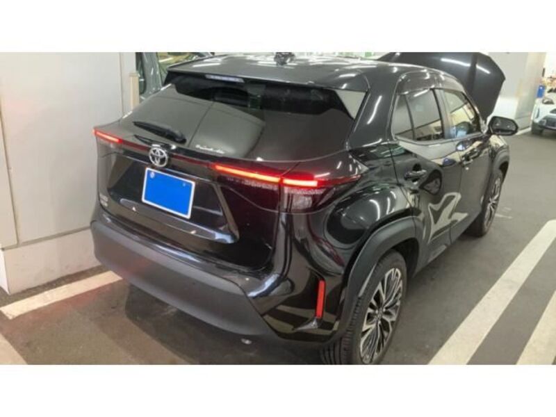 YARIS CROSS