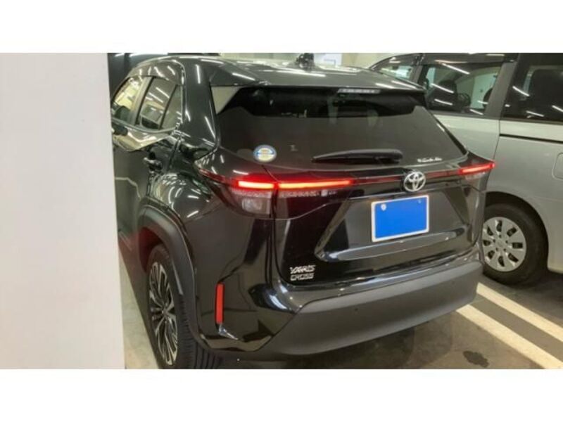YARIS CROSS