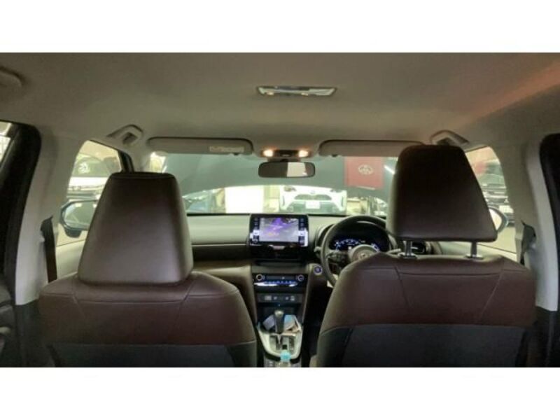 YARIS CROSS