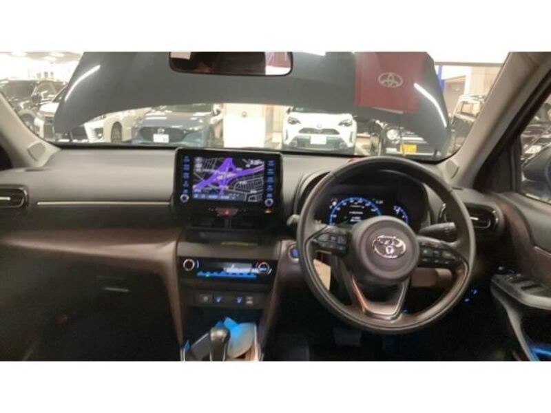 YARIS CROSS