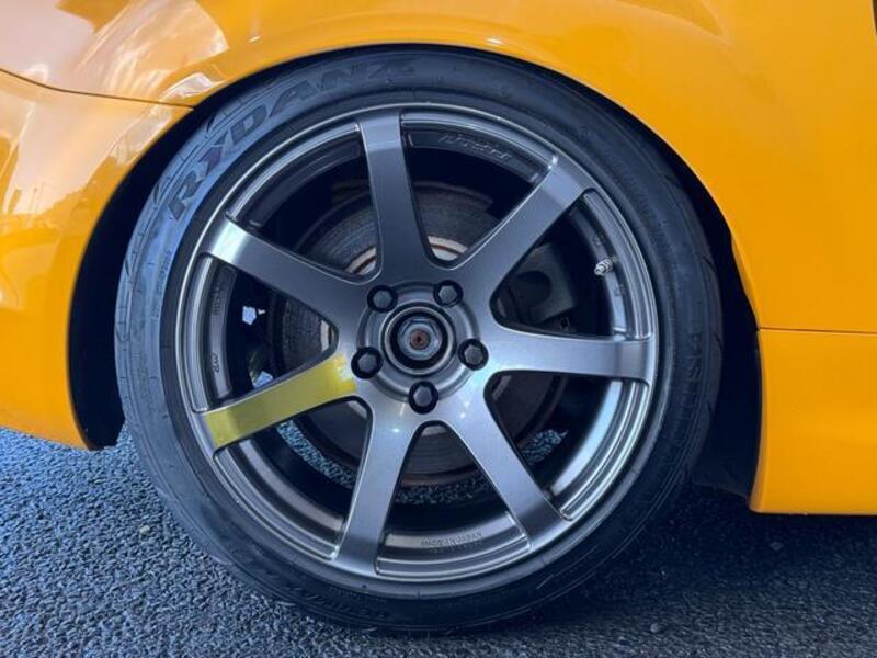 ROADSTER