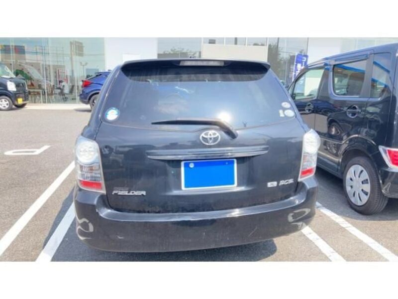 COROLLA FIELDER