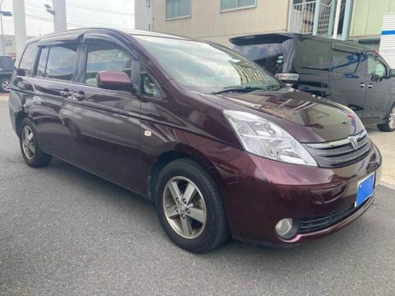 TOYOTA ISIS