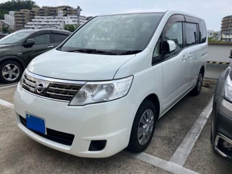 NISSAN SERENA