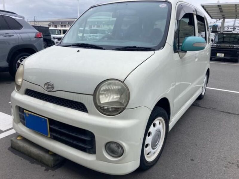 DAIHATSU MOVE LATTE