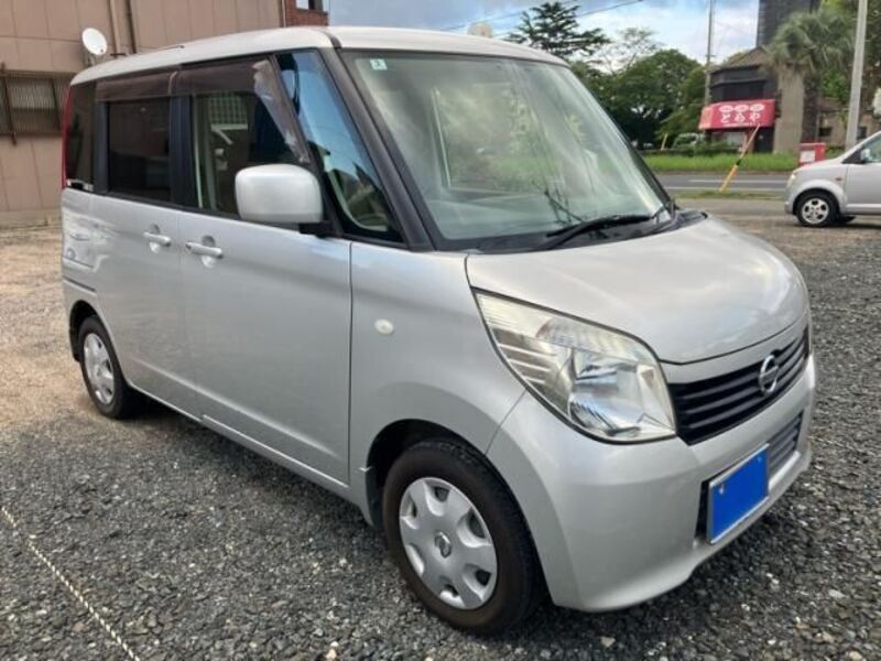 NISSAN ROOX