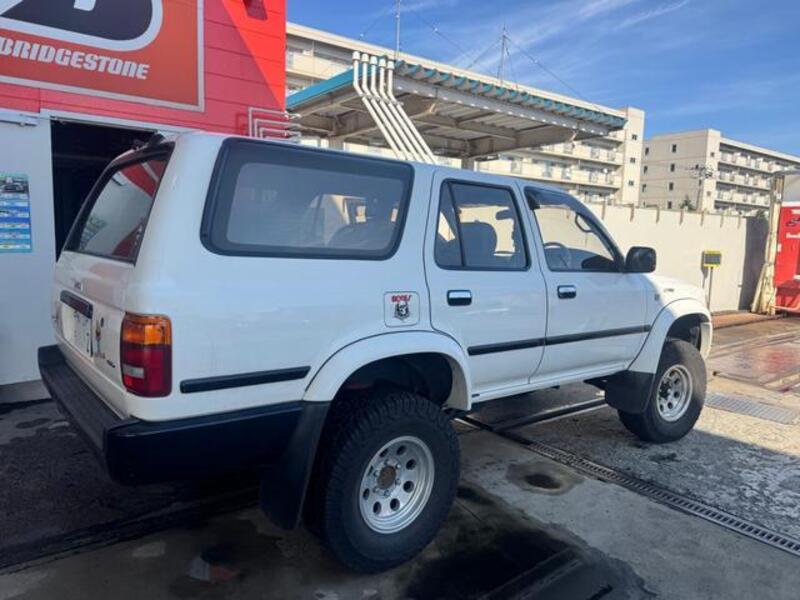 HILUX SURF