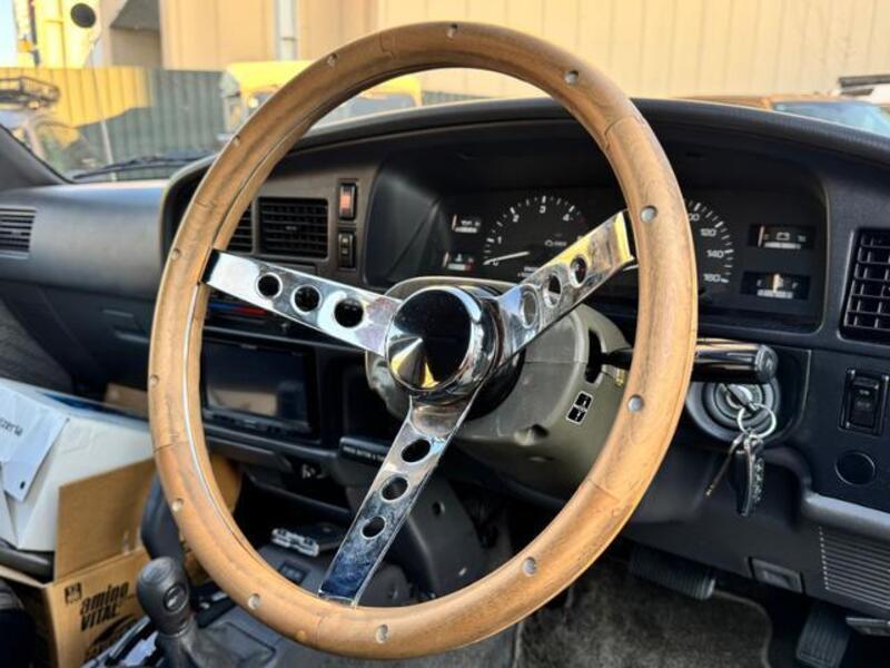 HILUX SURF