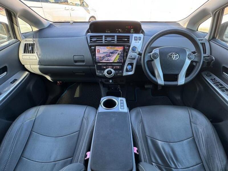 PRIUS ALPHA