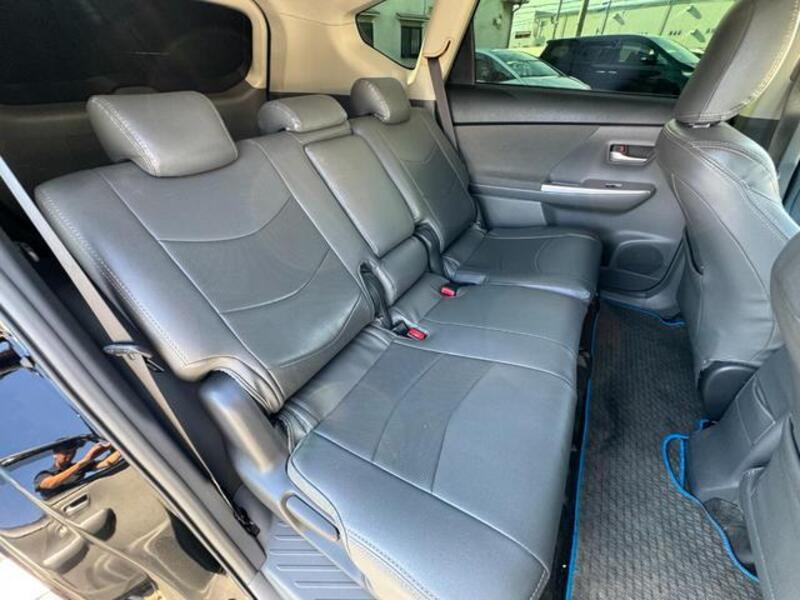 PRIUS ALPHA