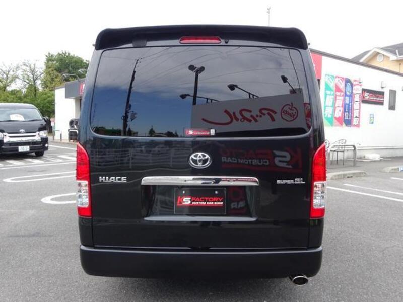 HIACE VAN