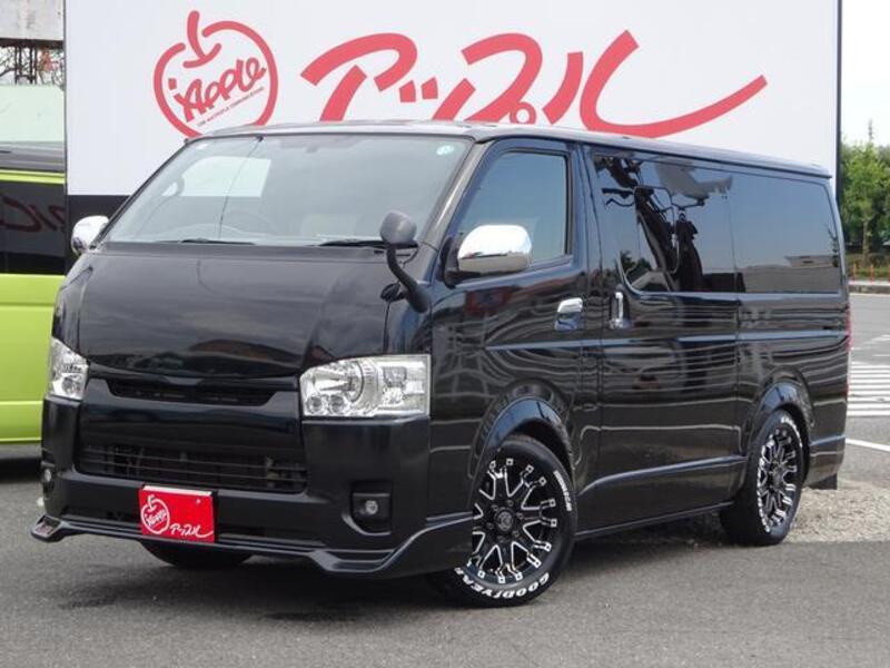 TOYOTA HIACE VAN
