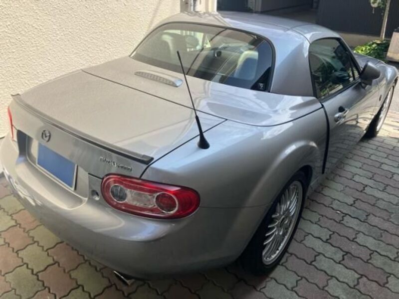 ROADSTER
