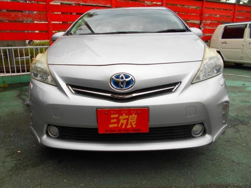 PRIUS ALPHA