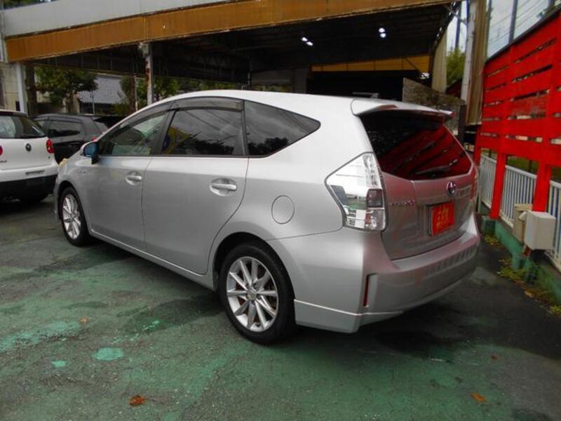 PRIUS ALPHA