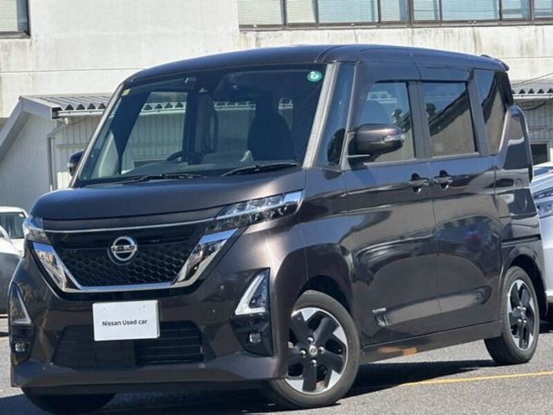 NISSAN ROOX