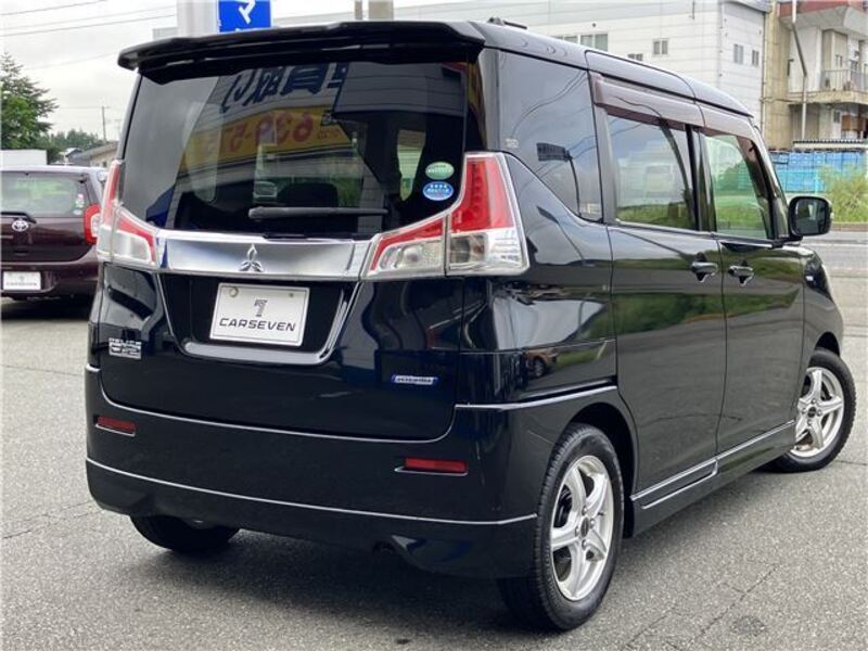 DELICA D2