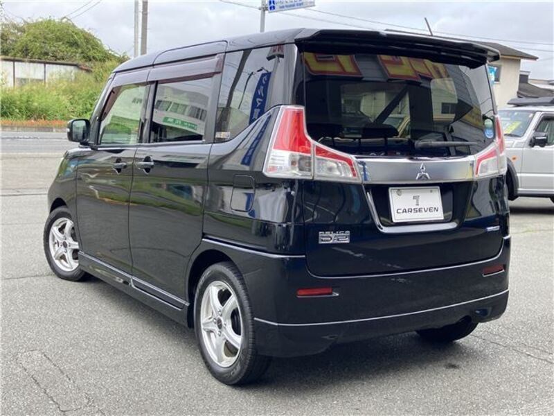 DELICA D2