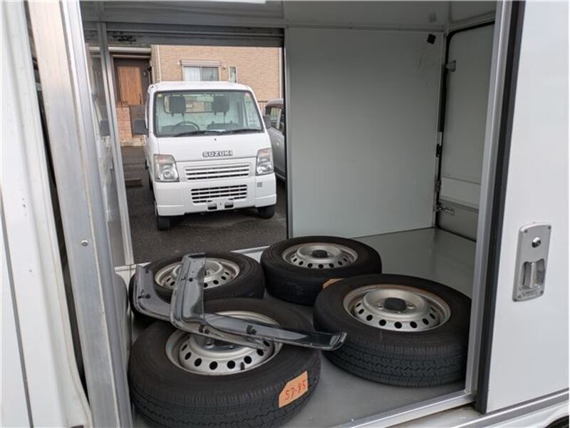 CARRY TRUCK