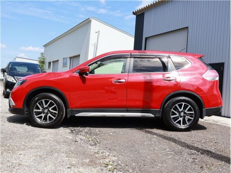 X-TRAIL