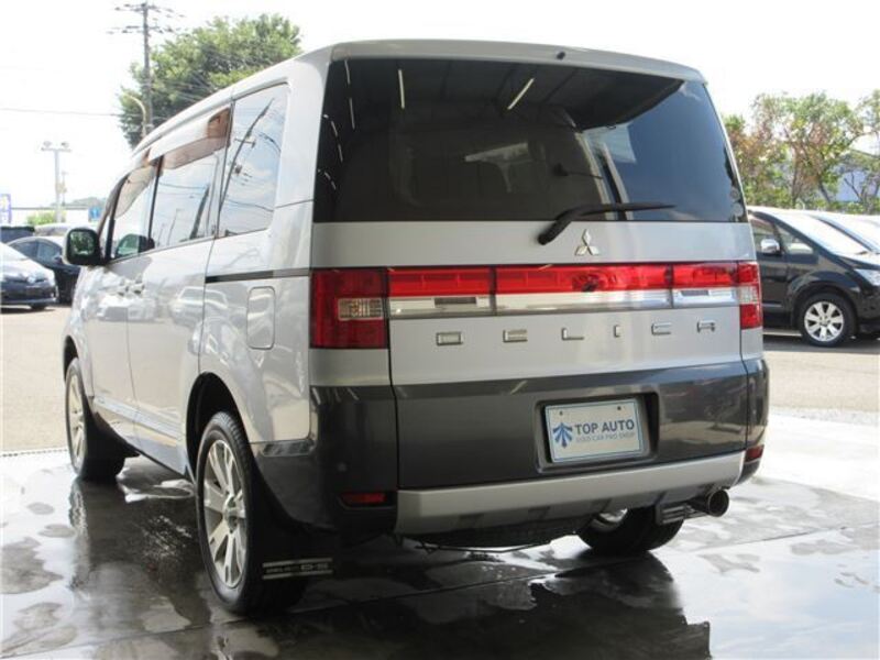 DELICA D5