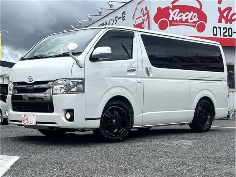 TOYOTA HIACE