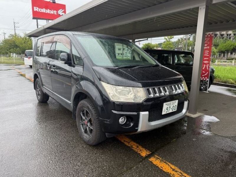 MITSUBISHI DELICA D5