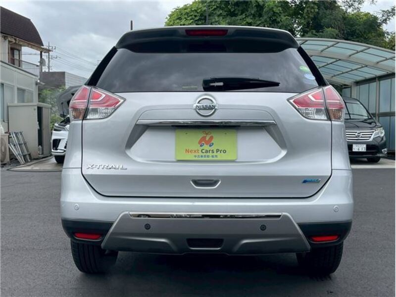 X-TRAIL