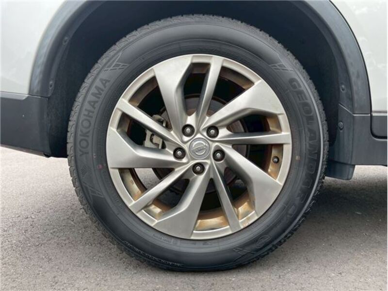 X-TRAIL