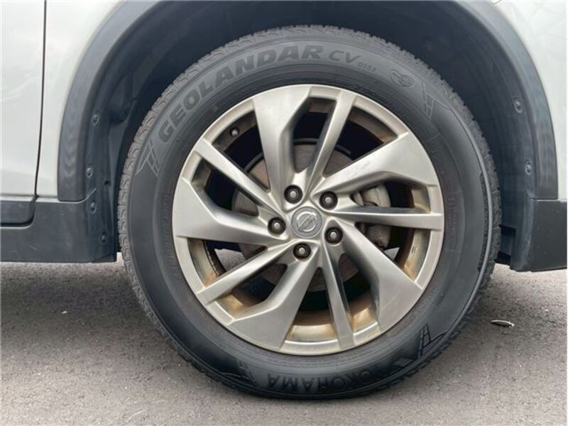 X-TRAIL