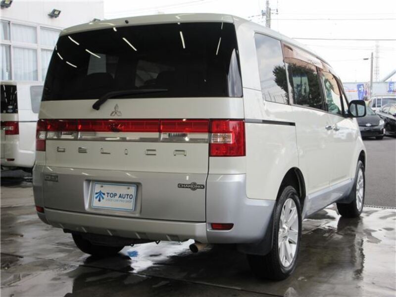 DELICA D5