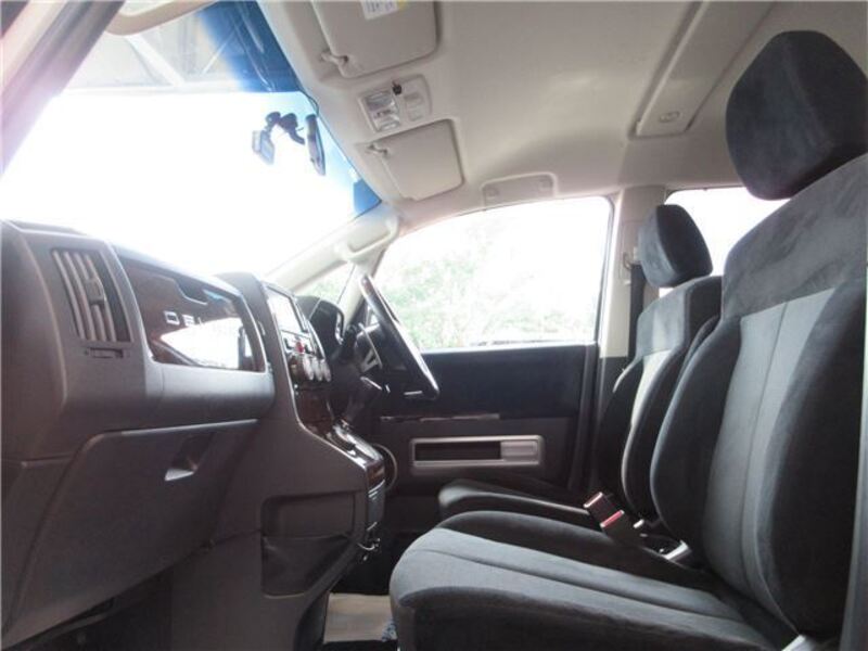 DELICA D5
