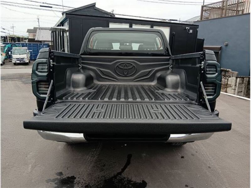 HILUX